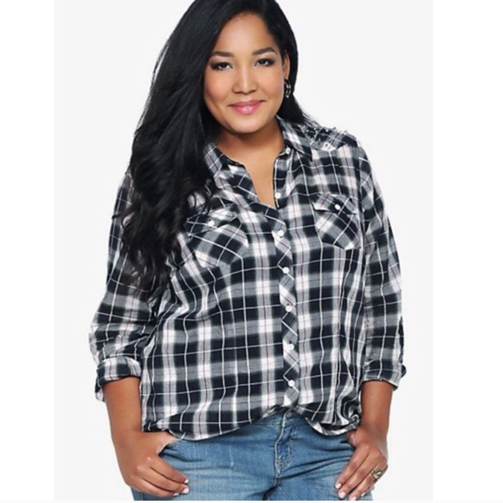 Women’s Torrid Black Pink Plaid Studded Shirt - Picture 1 of 8